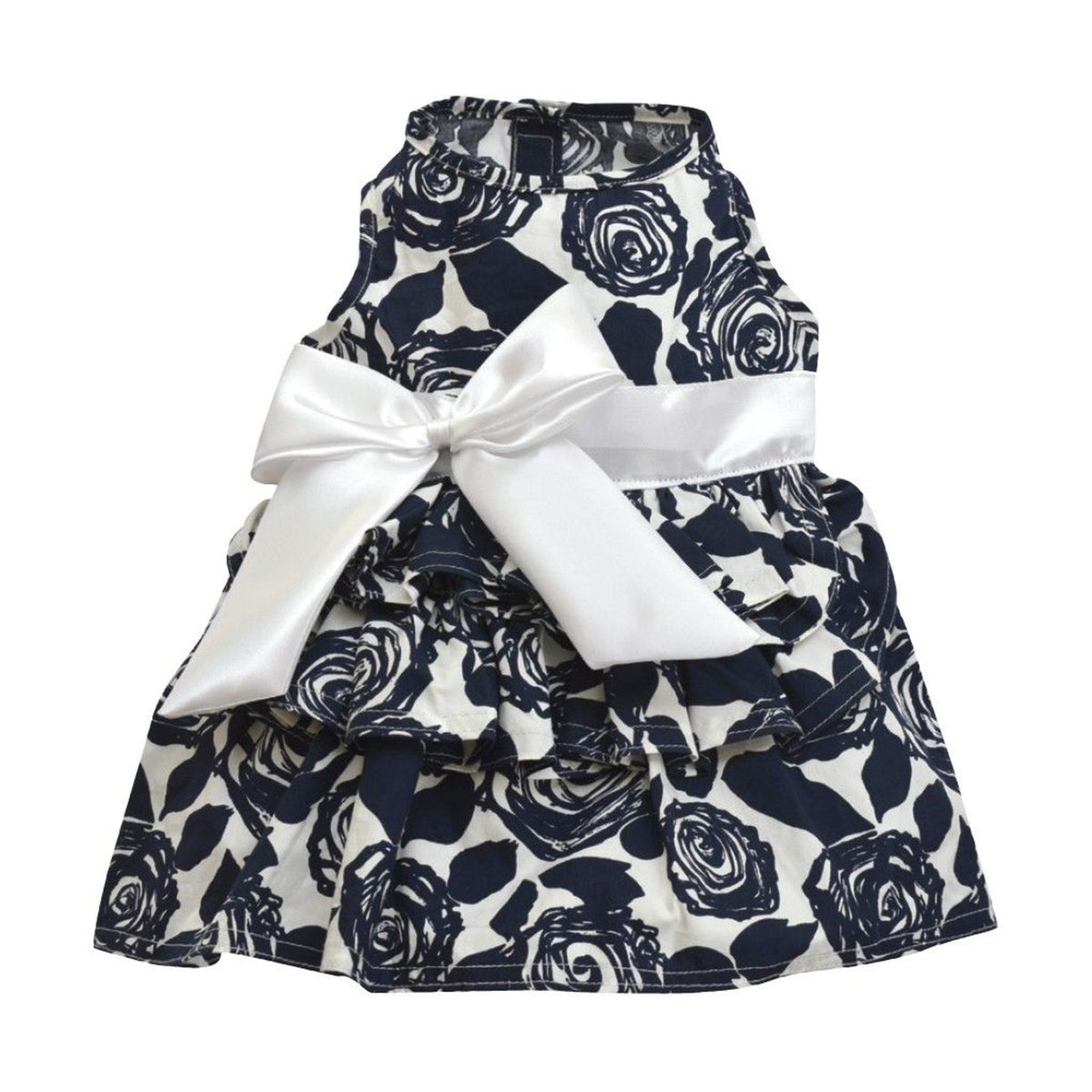 Robe à fleurs bleues et noeud blanc